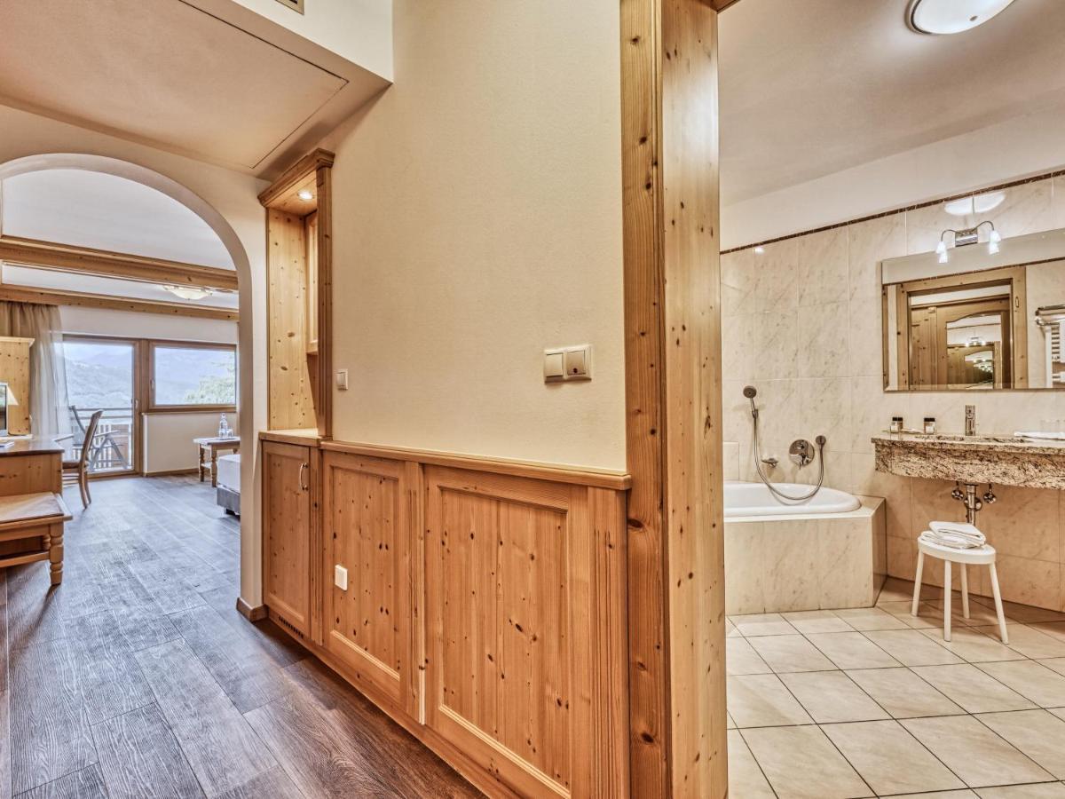 Hotel Traubenheim Тироло Экстерьер фото